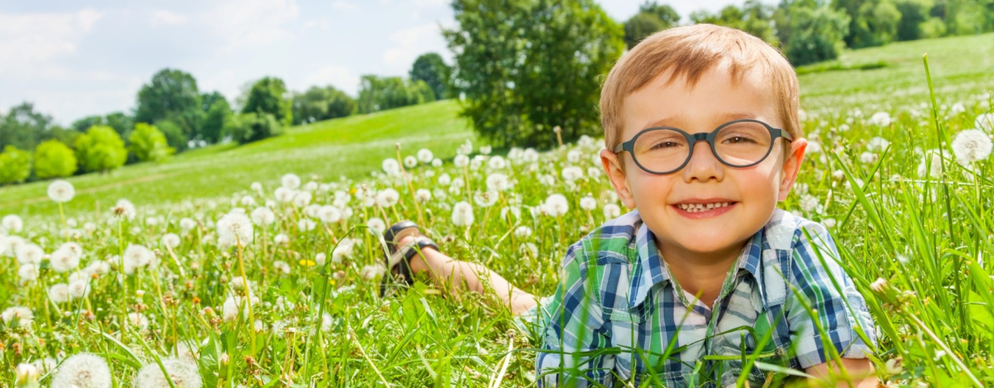 kids play glasses