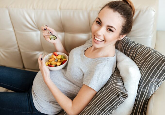 Eating During Pregnancy: 5 "Go" and "No" Tips, Powered by Nemours Children's Health System